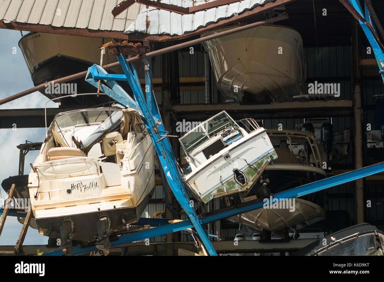 Il parco, Florida, Stati Uniti d'America. Xii Sep, 2017. una barca impianto di stoccaggio in Fort Lauderdale, devastata dai forti venti di uragano irma. Credito: orit ben-ezzer/zuma filo/alamy live news Foto Stock