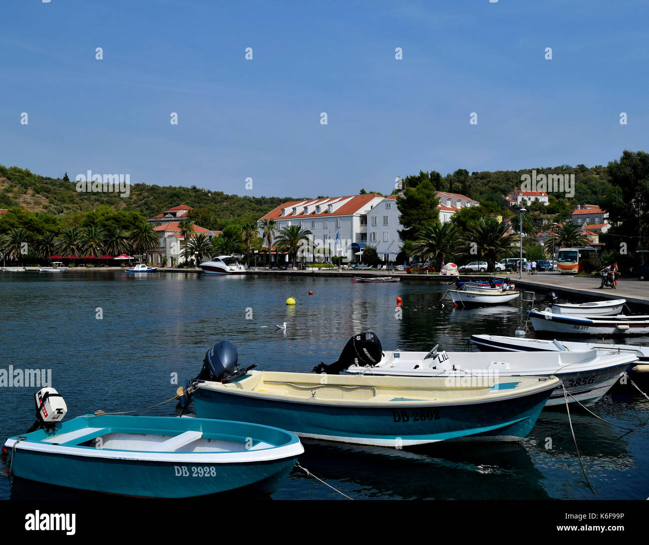 Città di Sipanska Luka sull isola di Sipan, parte delle isole Elafiti vicino a Dubrovnik in Croazia. Foto Stock