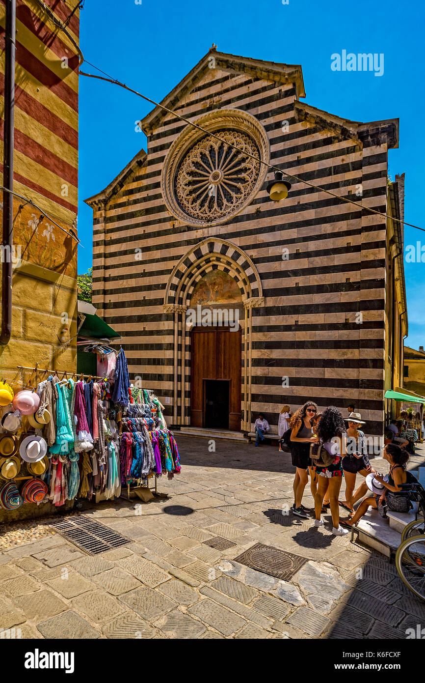 Italia Liguria Parco Nazionale 5 Terre - Monterosso - Chiesa di San Giovanni Battista Foto Stock