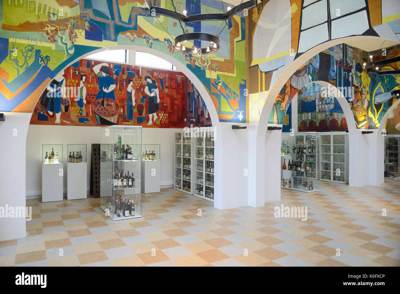 Museo del vino e degli spiriti, o esposizione Univrselle des Vins et spiritueux, Bendor Island, o Ile de Bendor, Bandol Var Provence France Foto Stock