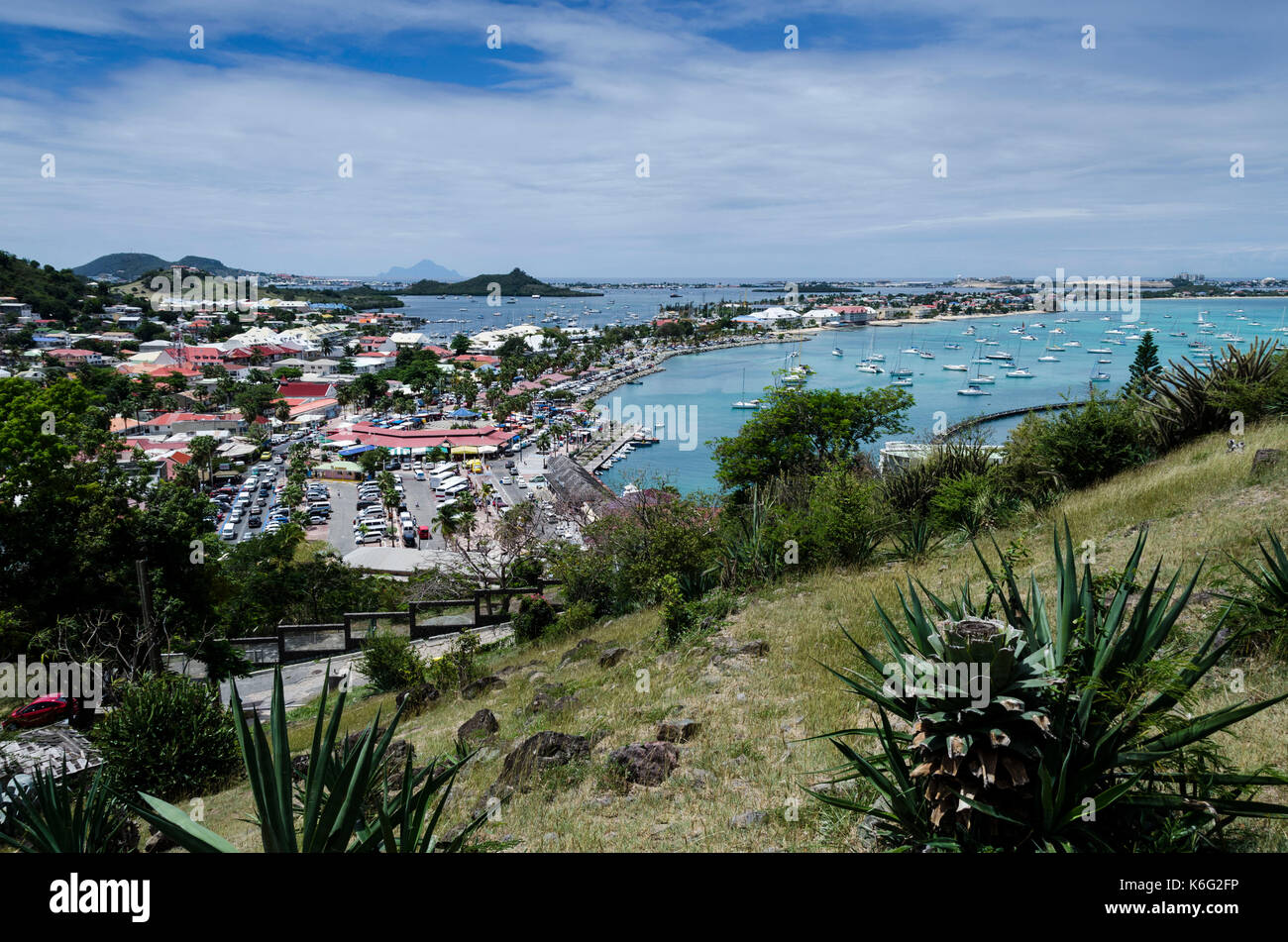 Vista di Marigot, francese Saint martin, west indies - da fort st louis Foto Stock