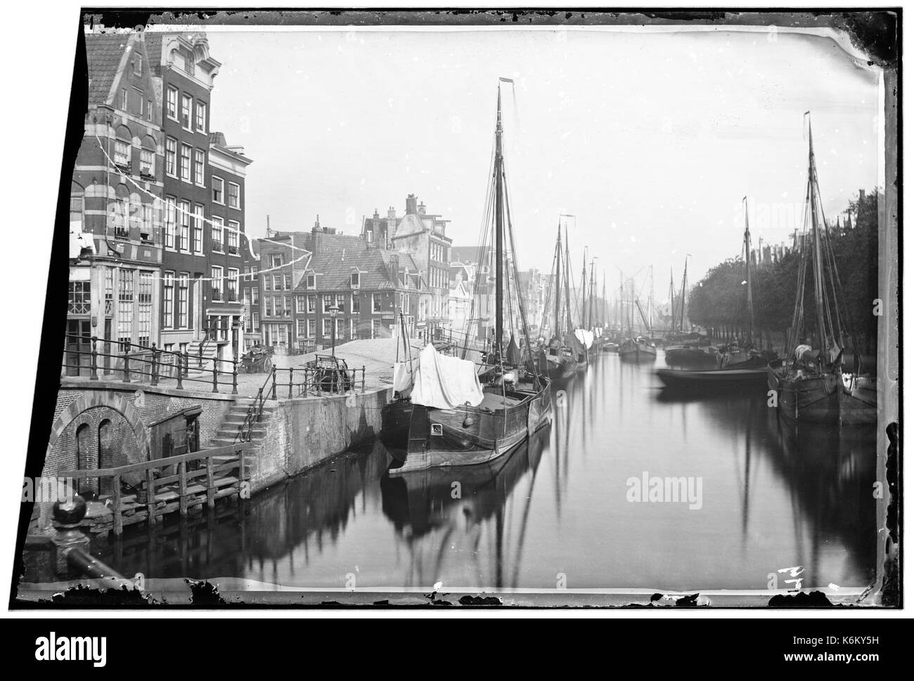 Brouwersgracht 101 119, gezien in westelijke richting incontrato links de ingang van de Lindengracht Foto Stock