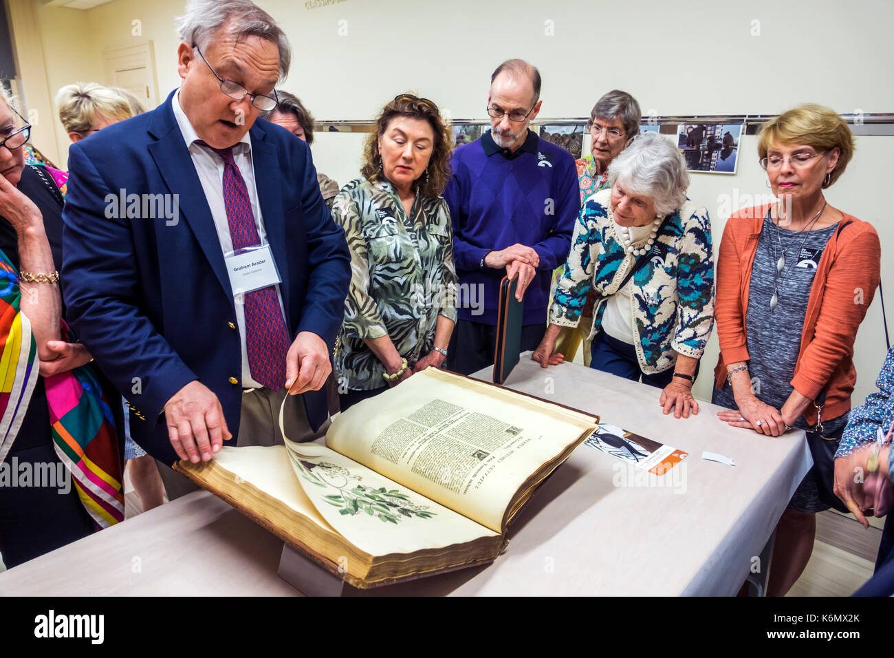 Charleston South Carolina, centro storico, Museo d'Arte di Gibbes, mostra collezione British Royal Collection, Mark Catesby, docent, tour guidato Foto Stock