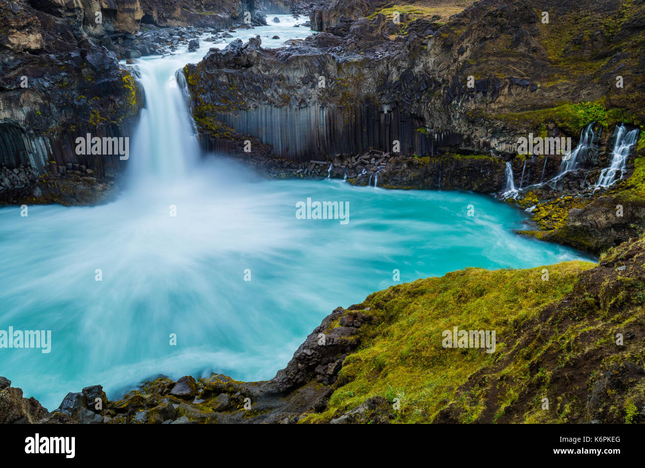 La cascata Aldeyjarfoss è situato nel nord dell'Islanda presso la parte settentrionale dell'altopiano Sprengisandur Road in Islanda Foto Stock