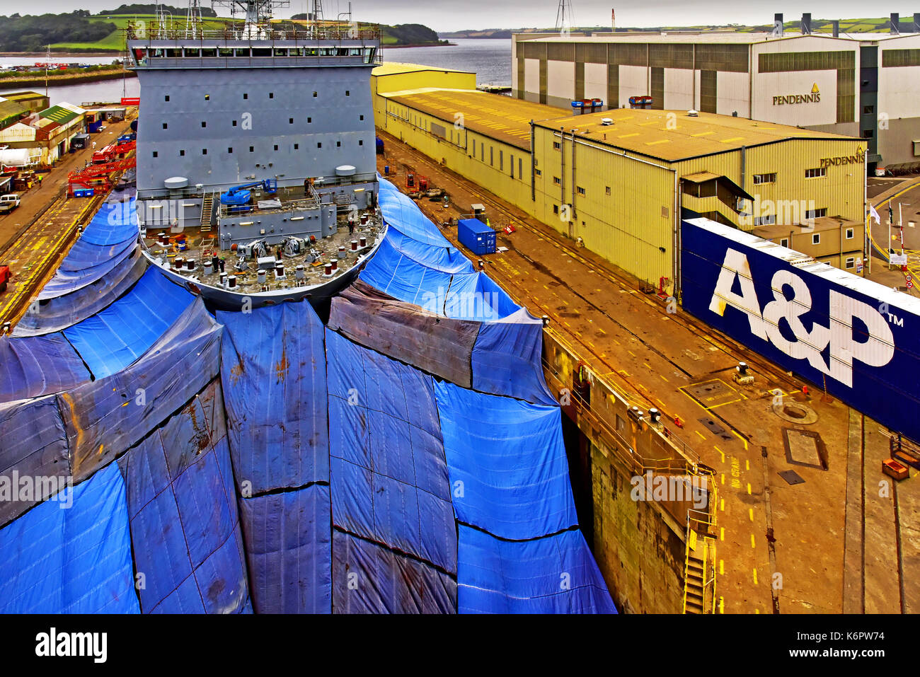 Falmouth cornwall Pendennis Shipyard a&p appledore con rfa in drydock Foto Stock