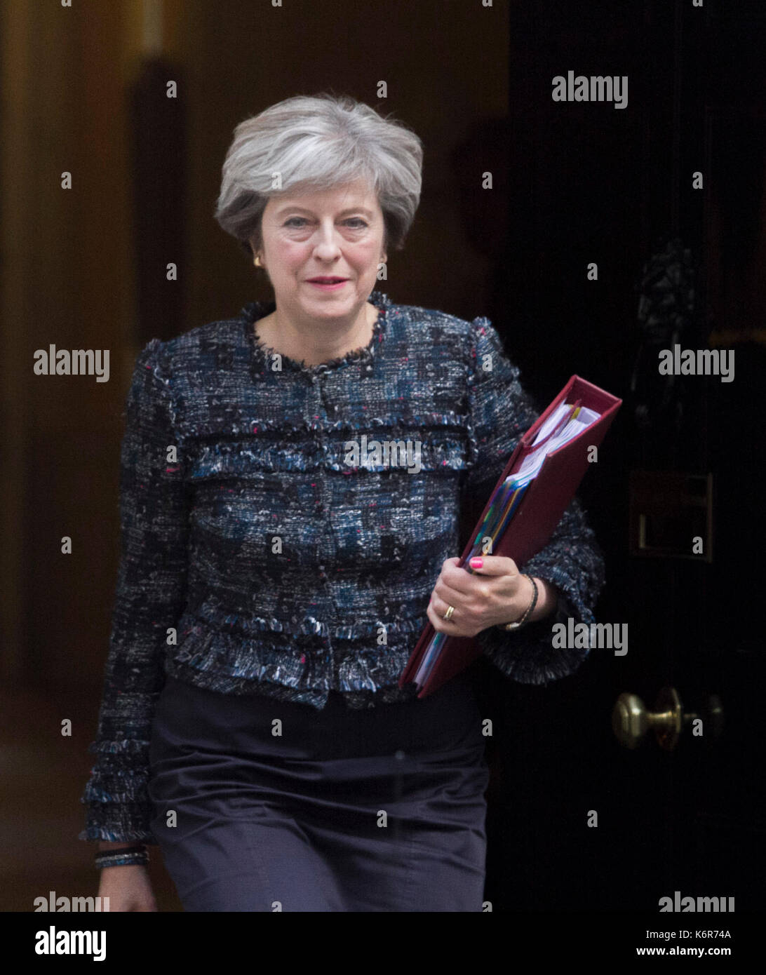 Londra, Regno Unito. Xiii Sep, 2017. Il Primo Ministro inglese Theresa Maggio non lascia10 a Downing Street per il settimanale (PMQ's )Primi Ministri domande al Parlamento europeo Credito: amer ghazzal/Alamy Live News Foto Stock