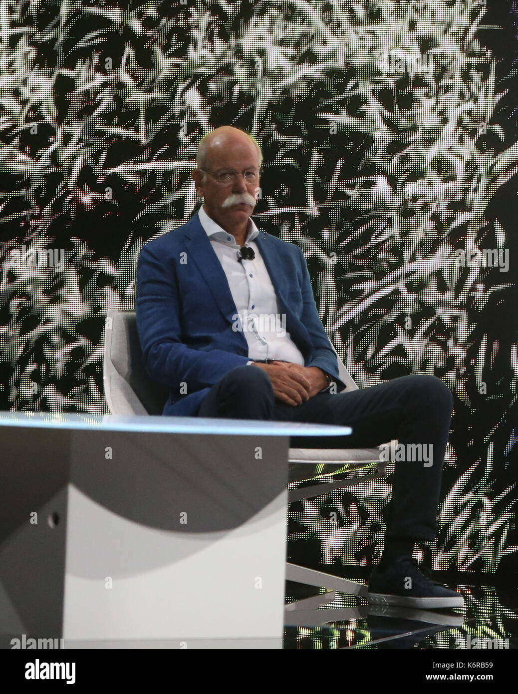 12.09.2017, Messegelände, Francoforte, 67. IAA Pkw Frankfurt/Main, 14. - 24. Settembre 2017 , im Bild Pressekonferenz Mercedes Benz Dr. Dieter Zetsche (Vorstandsvorsitzender der Daimler AG) Foto: Cronos/Hasan Bratic Foto Stock