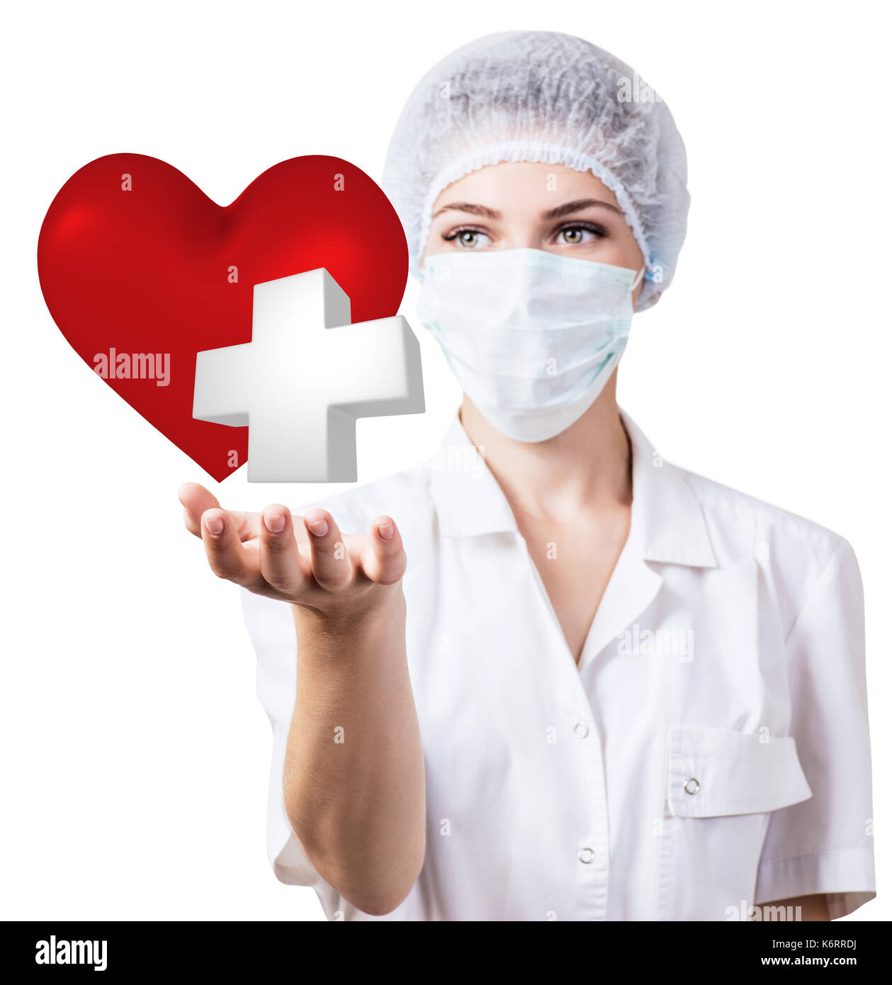 Cardiologo donna medico azienda grande cuore rosso e croce bianca. il concetto di assistenza sanitaria. Foto Stock