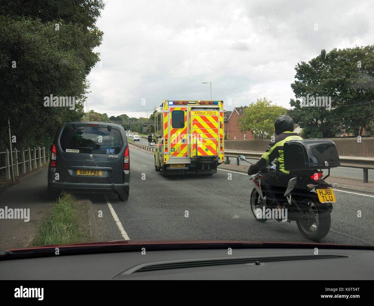 Ambulanza risponde per incidente stradale 2017 Foto Stock