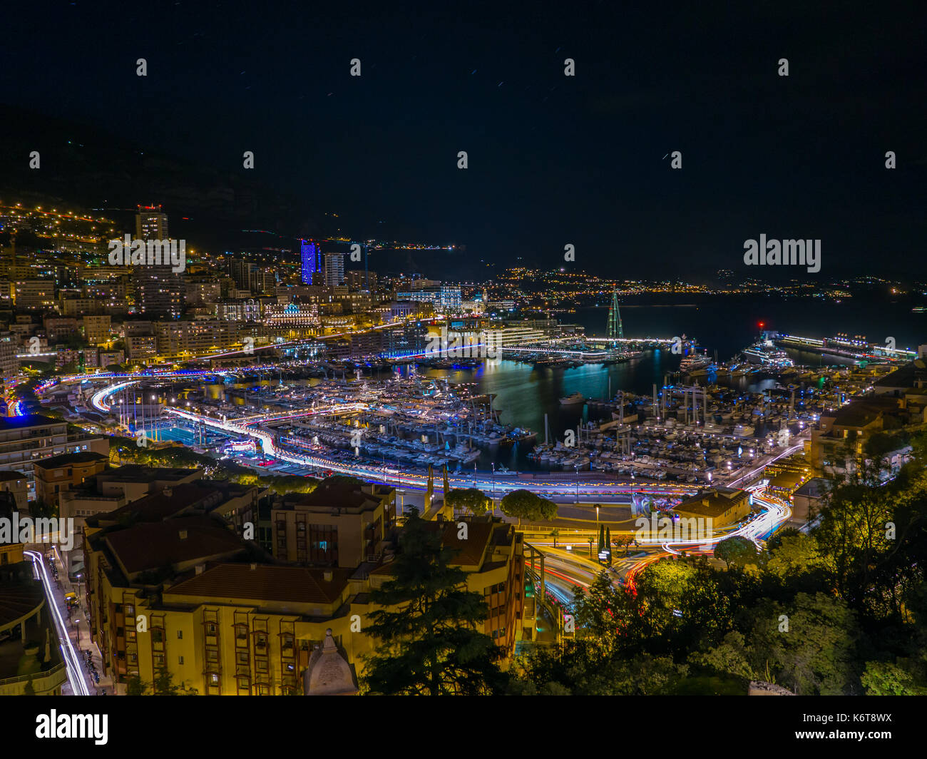 Una lunga esposizione di Monaco in tarda serata. Foto Stock