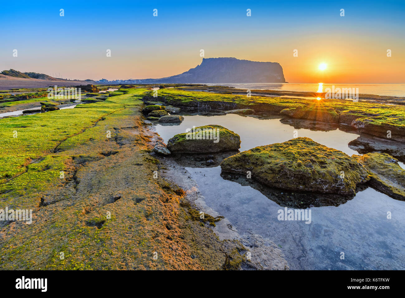 Sunrise a jeju-do Seongsan Ilchulbong, Jeju, Corea del Sud Foto Stock