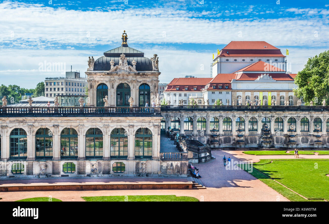 In Germania, in Sassonia, Dresda, vista del Padiglione di porcellana presso la Dresdner Zwinger Palace Foto Stock