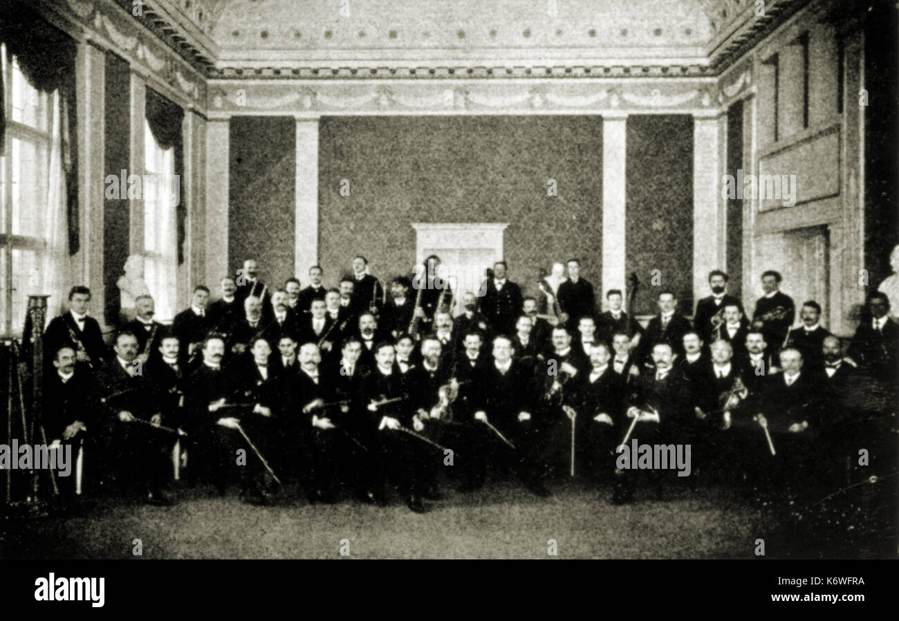 REGER, Max - con l'Orchestra Meiningen in sala prove di Meiningen Theatre del compositore tedesco, 1873-1916 Foto Stock