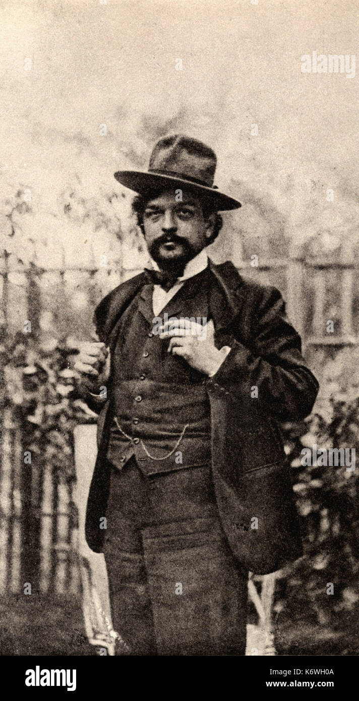 DEBUSSY, Claude nel 1902 - fotografia presa il giorno dopo Pelléas e Mélisande è stato eseguito in prima assoluta. Il compositore francese (1862-1918) Foto Stock