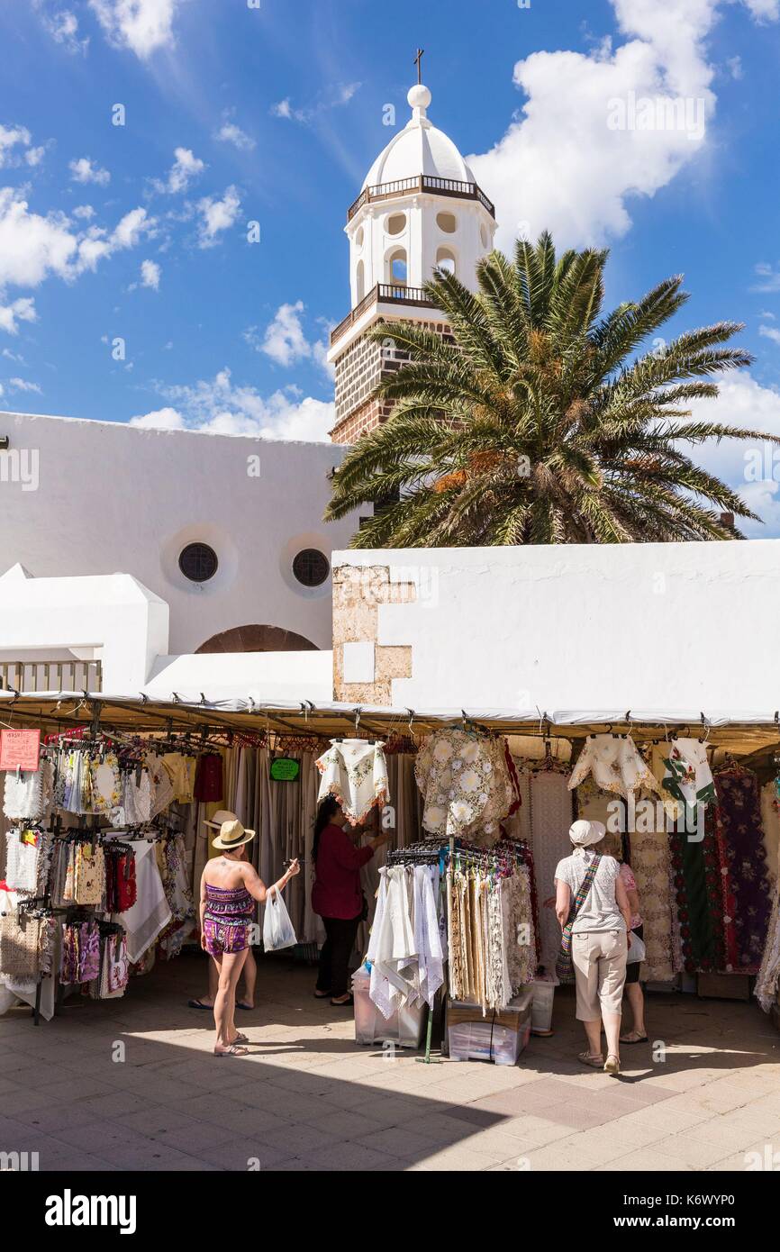 Spagna isole canarie Lanzarote Island, Teguise, giorno di mercato Foto Stock