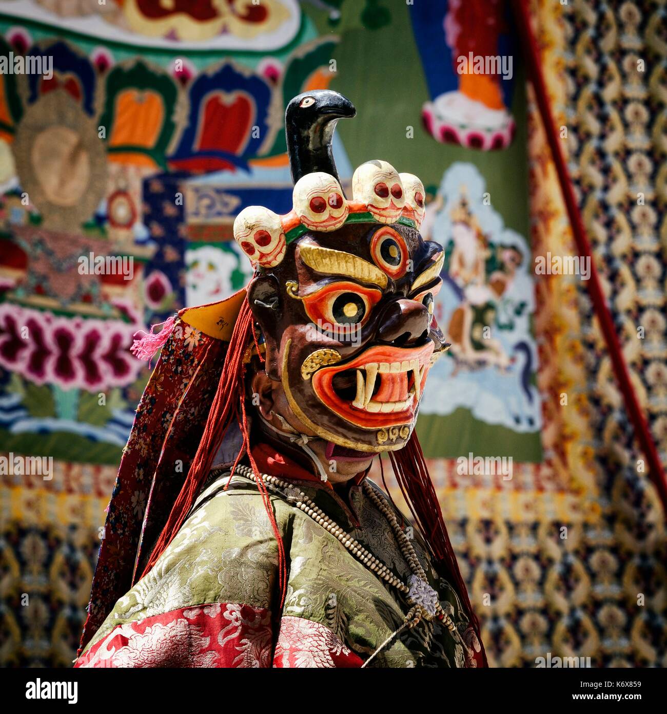 India, dello Stato del Jammu e Kashmir, Himalaya, Ladakh, Indus Valle, festival presso il monastero buddista di Phyang, maschera sacra danze eseguite da monaci Foto Stock