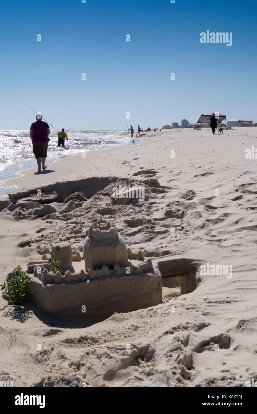 Castello di sabbia sulla spiaggia di Gulf Shores, AL. Foto Stock