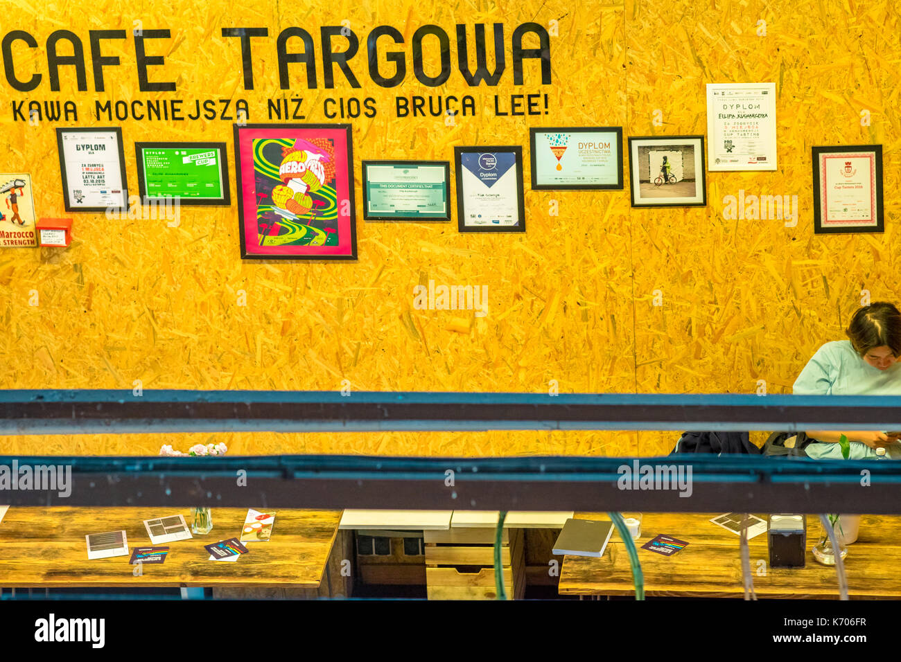 Cafe Targowa all'interno di Wroclaw Market Hall, Wroclaw, Polonia Foto Stock