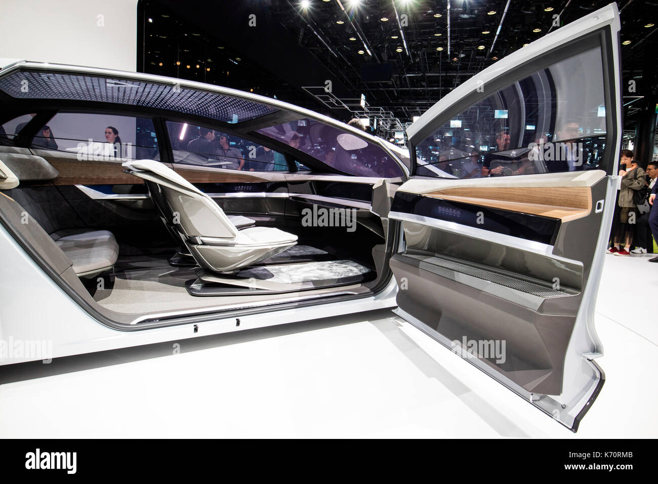 Francoforte, Germania. 12 settembre 2017. Salone Internazionale del motore 2017 (IAA, Internazionale Automobilico-Ausstellung), Giornata Stampa: Audi Aicon, concept car elettrica autonoma. Credito: Christian Lademann Foto Stock