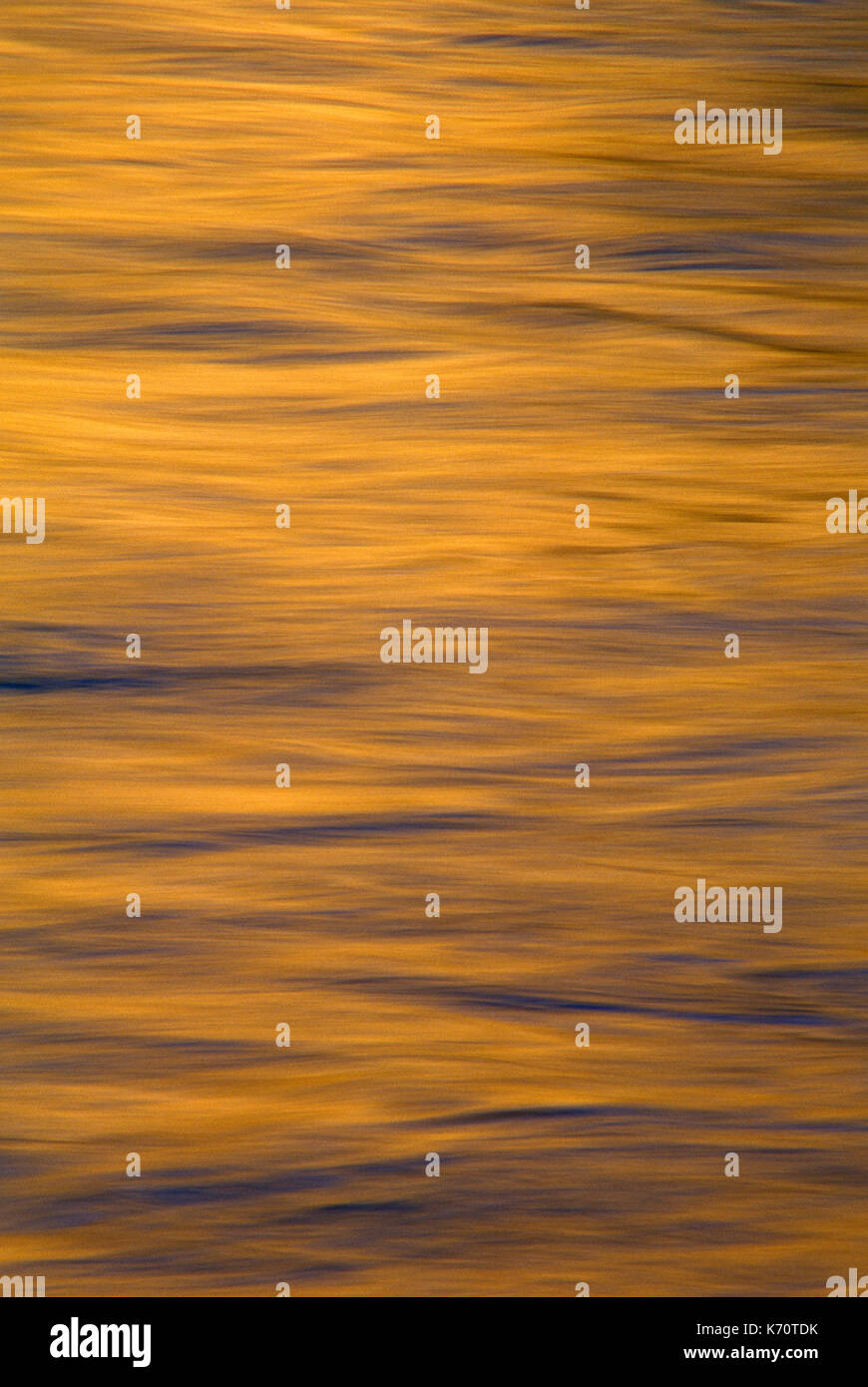 Fiume Deschutes la mattina con il bagliore, Deschutes Wild & Scenic River, inferiore Deschutes National paese indietro Byway, Oregon Foto Stock