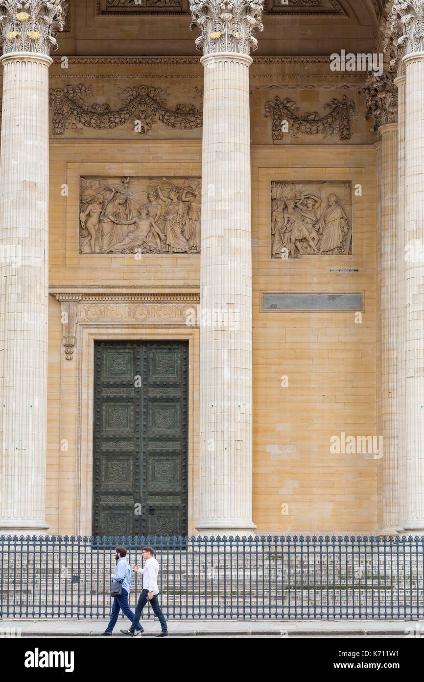 Francia, Parigi, il Quartiere Latino, Pantheon (1790) in stile neoclassico, faade principale con un portico con colonne corinzie Foto Stock