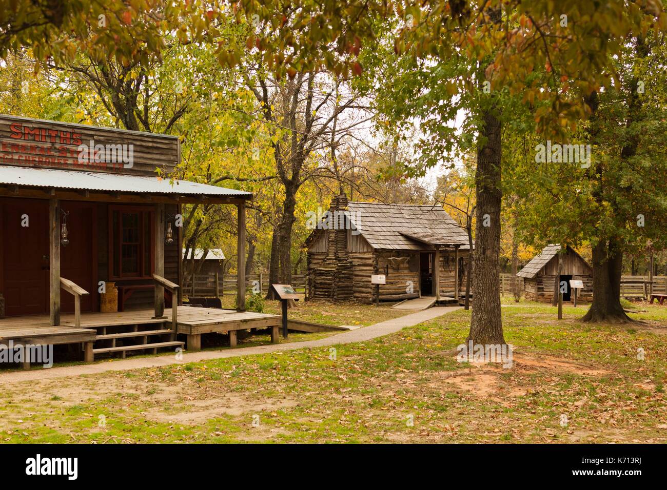 Stati Uniti, Oklahoma, Tahlequah-Park Hill, Cherokee Heritage Centre, Nativi Americani Cherokee Nation Museum, Adams angolo villaggio rurale, edificio del tardo XIX secolo dettaglio Foto Stock