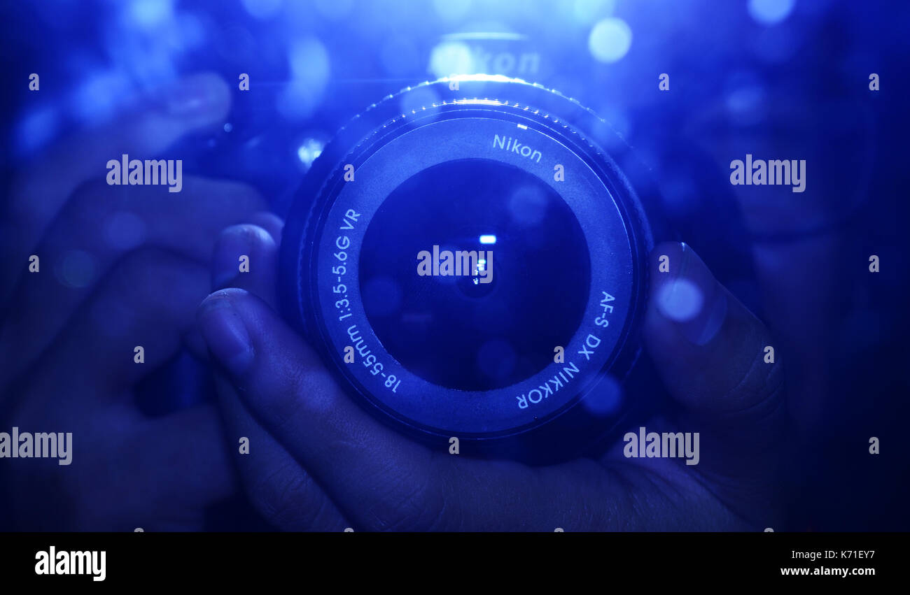 La cattura di luci blu con Nikon Foto Stock