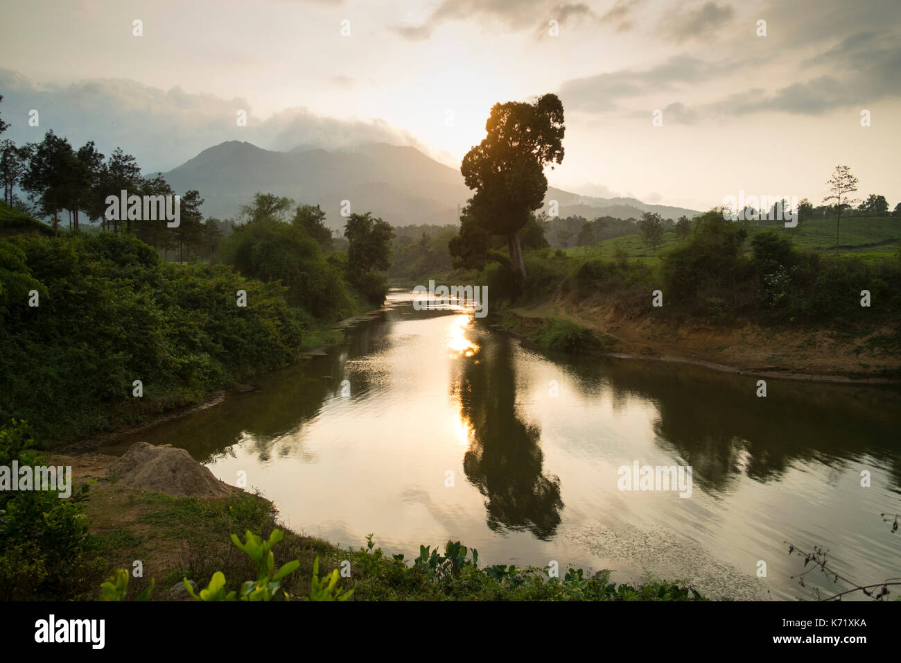 Kabini river si snoda attraverso Wayanad in Kerala, India, in piedi presso la punta occidentale del Deccan Plateau e include parte del i Ghati Occidentali. Foto Stock