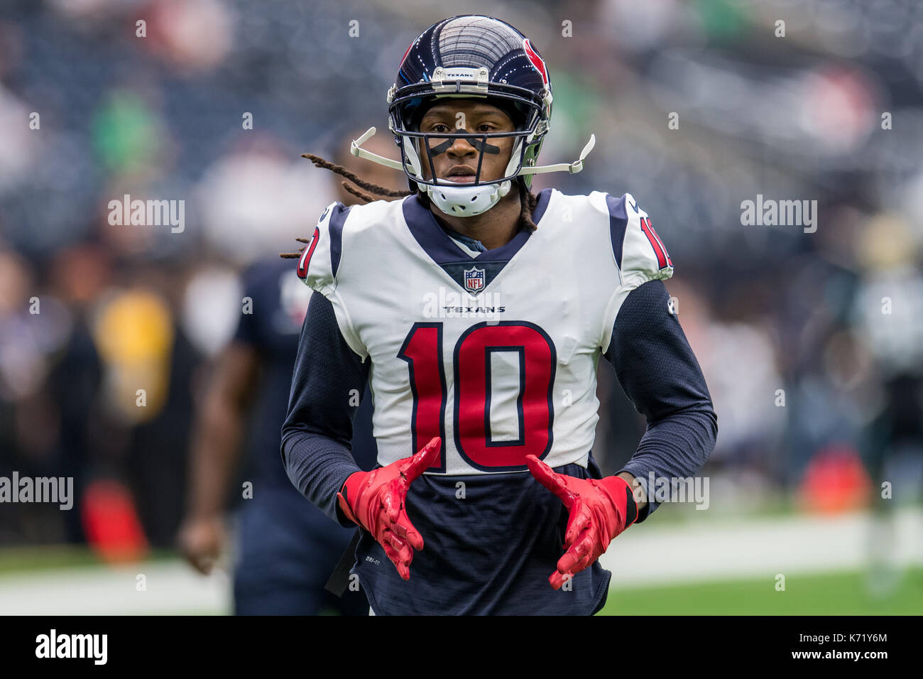 10 settembre 2017: Houston Texans wide receiver DeAndre Hopkins (10) prima di NFL di una partita di calcio tra la Houston Texans e Jacksonville Jaguars a NRG Stadium di Houston, TX. I giaguari hanno vinto la partita 29-7...Trask Smith/CSM Foto Stock