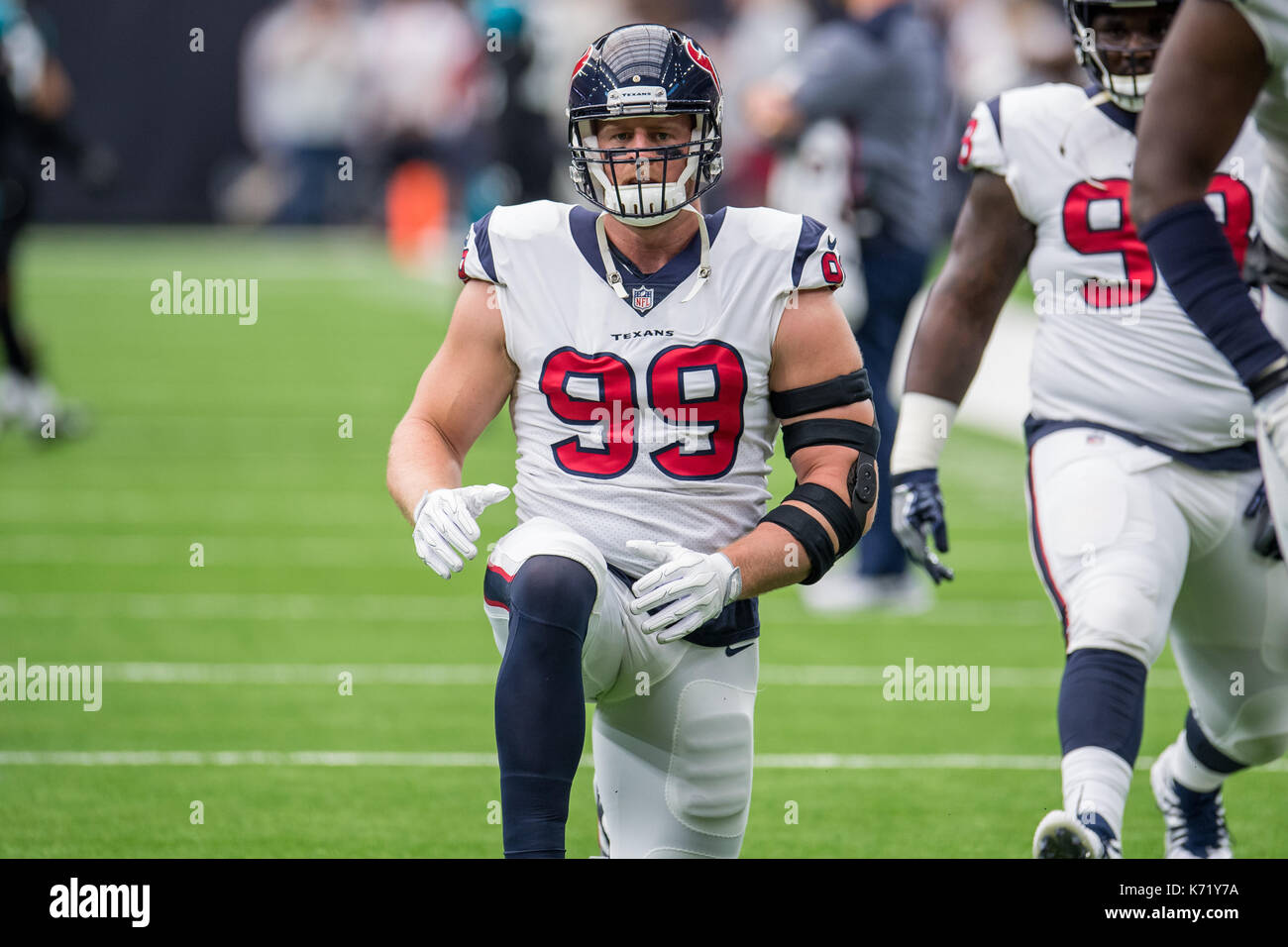 10 settembre 2017: Houston Texans difensivo fine J.J. Watt (99) prima di NFL di una partita di calcio tra la Houston Texans e Jacksonville Jaguars a NRG Stadium di Houston, TX. I giaguari hanno vinto la partita 29-7...Trask Smith/CSM Foto Stock