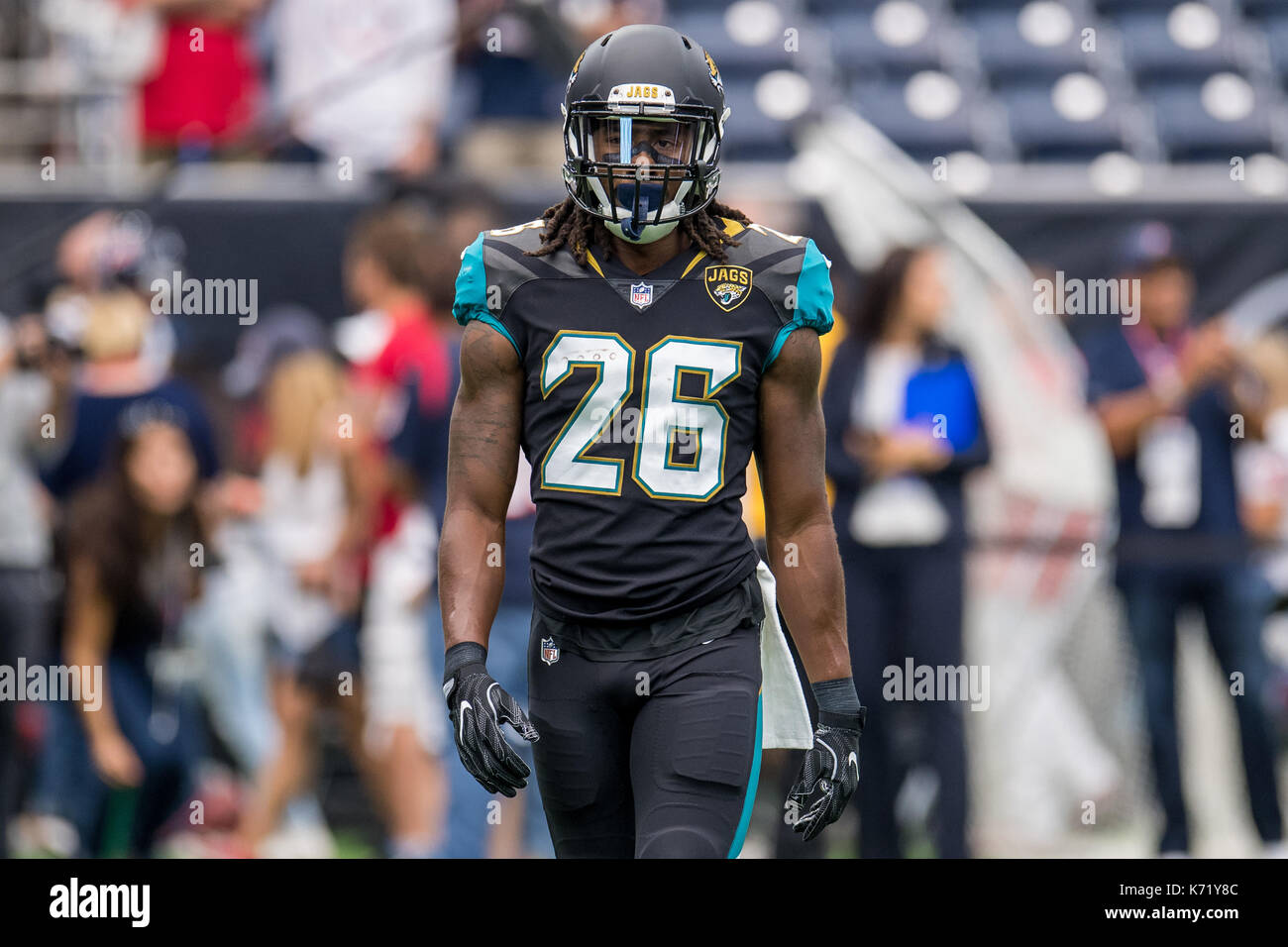10 settembre 2017: Jacksonville Jaguars Jarrod sicurezza Wilson (26) prima di NFL di una partita di calcio tra la Houston Texans e Jacksonville Jaguars a NRG Stadium di Houston, TX. I giaguari hanno vinto la partita 29-7...Trask Smith/CSM Foto Stock