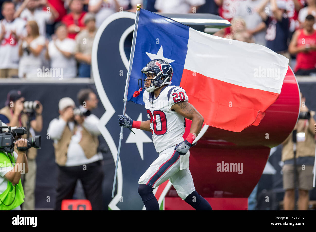 10 settembre 2017: Houston Texans cornerback Marcus Burley (20) entra nel campo prima di NFL di una partita di calcio tra la Houston Texans e Jacksonville Jaguars a NRG Stadium di Houston, TX. I giaguari hanno vinto la partita 29-7...Trask Smith/CSM Foto Stock