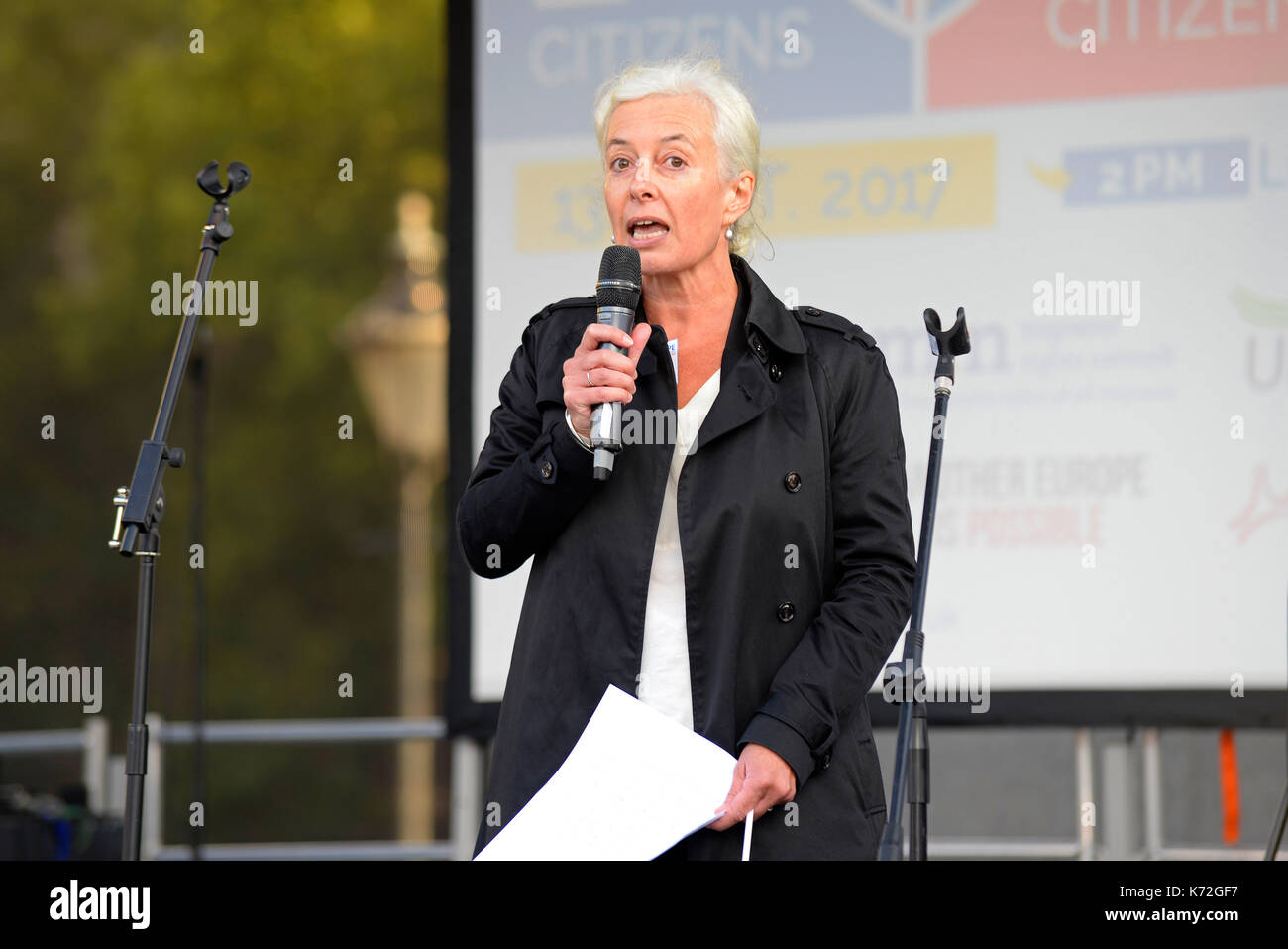 Jane Golding di British in Europe parla a un raduno dei cittadini dell'UE a Trafalgar Square, Londra, Regno Unito Foto Stock