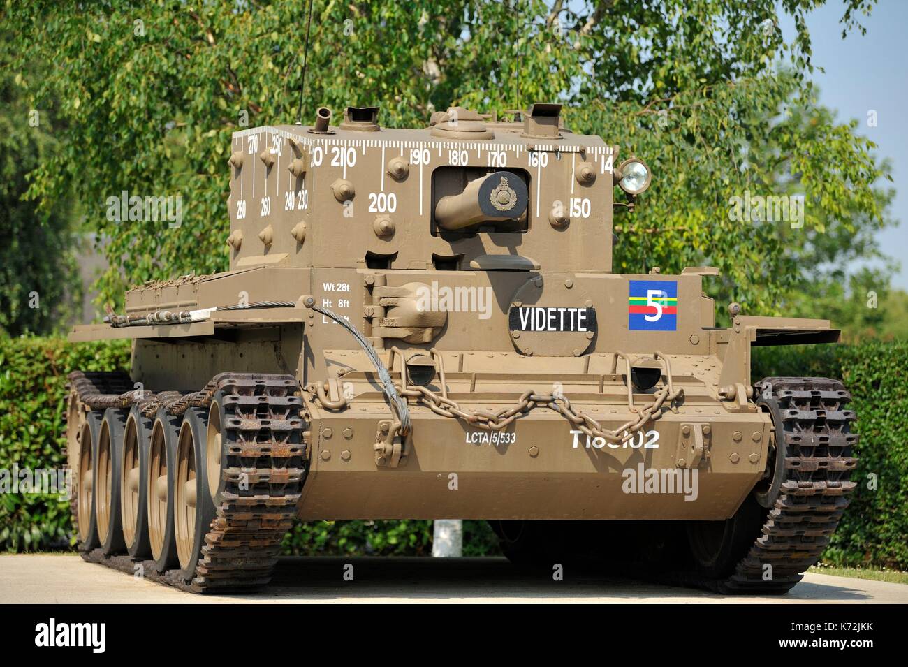 Francia, Calvados, Ranville, Memorial Pegasus, un museo dedicato all'azione eroica del sesto British Airborne Division durante lo sbarco del 6 giugno 1944, serbatoio inglese chiamato Centaur Mk IV battezzati VIDETTE avente atterrato il 6 giugno 1944 nella spiaggia di spada Foto Stock