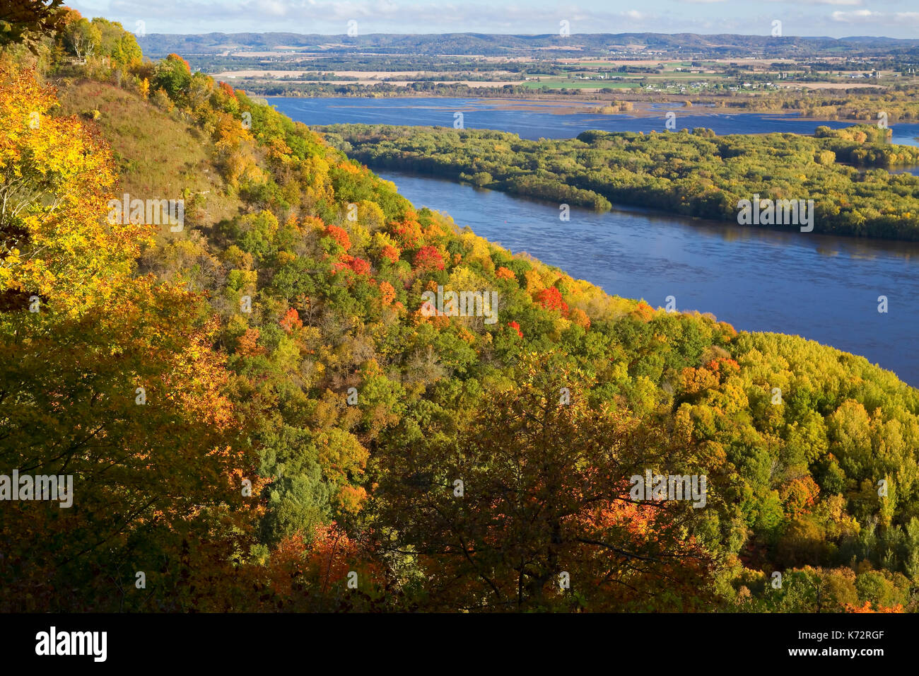 La Mississippi Fiume paesaggio autunnale Foto Stock