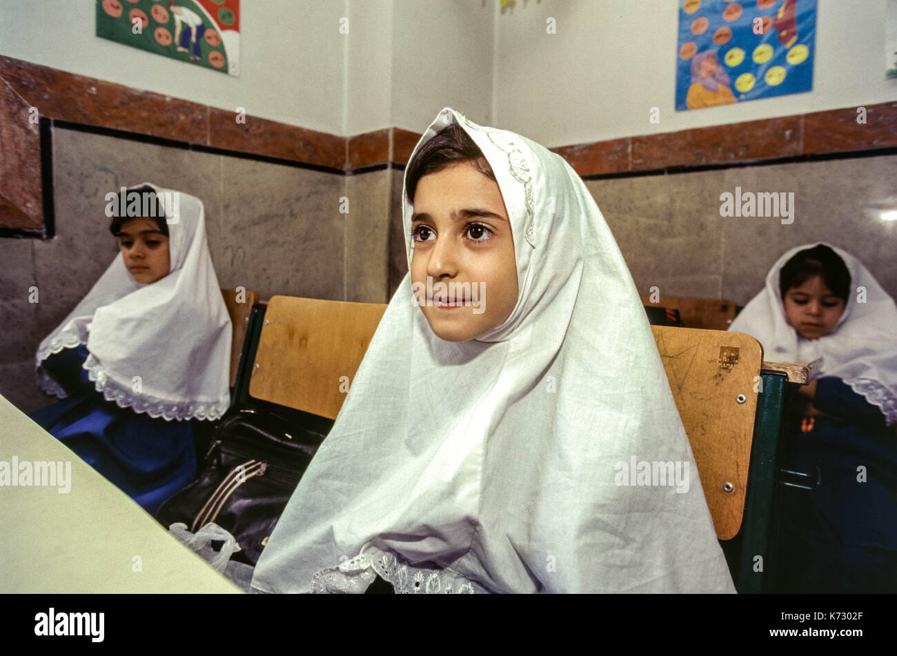 Una scuola di ragazze in Tehran Foto Stock