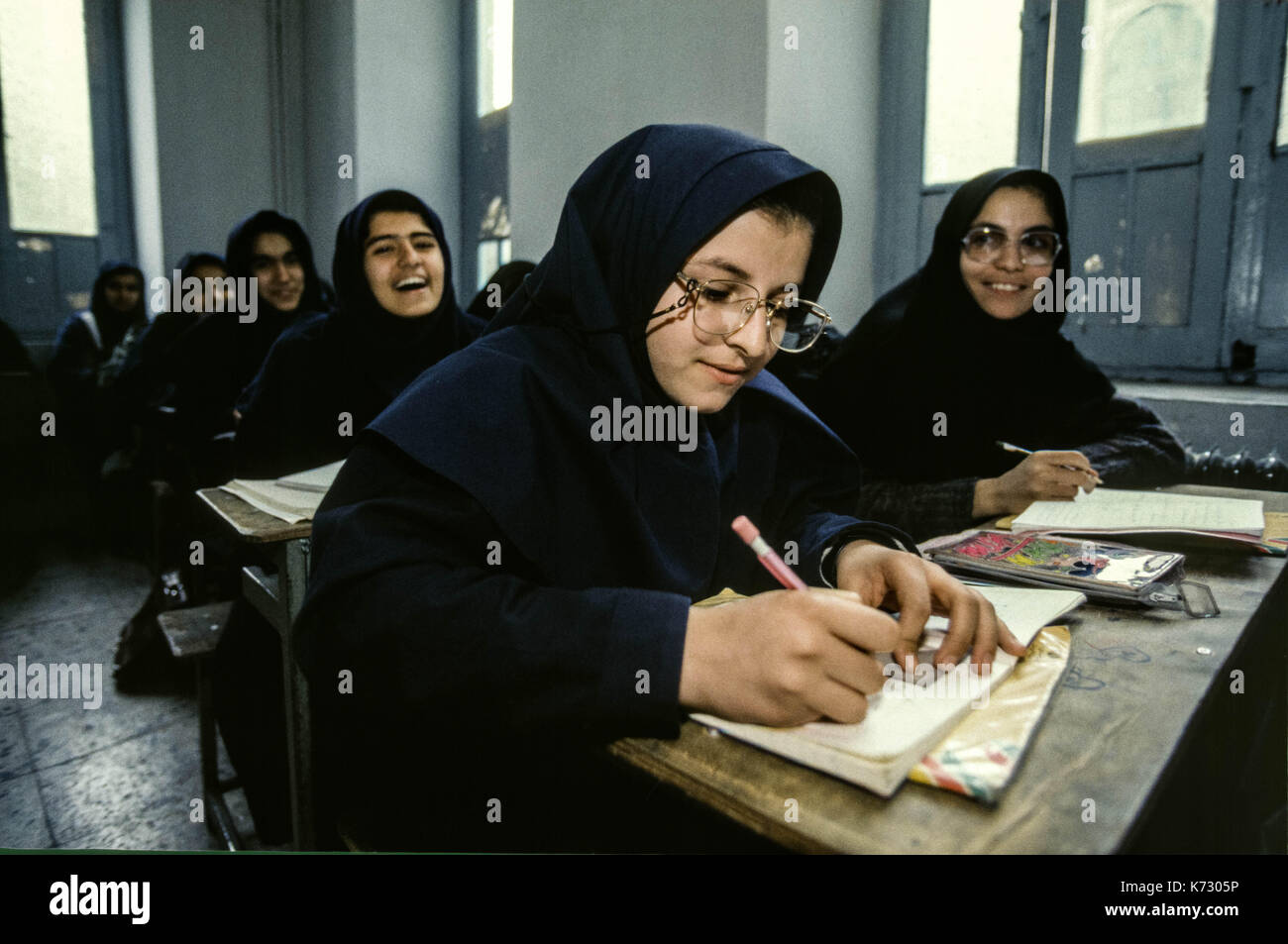 Una scuola di ragazze in Tehran Foto Stock