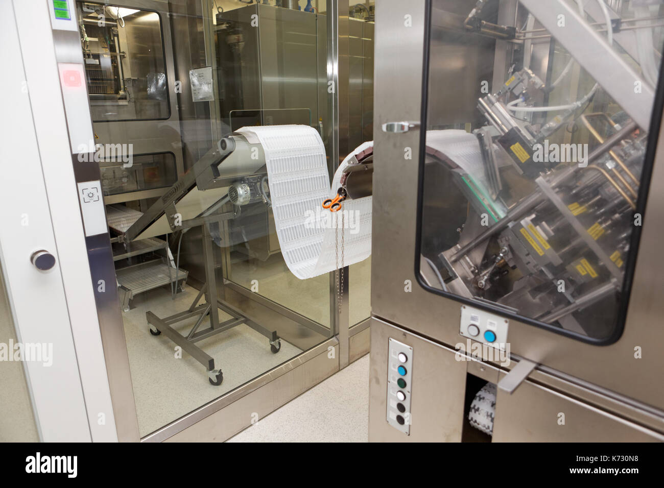 San Pietroburgo, Russia - 24 Settembre 2015: Produzione di iniezioni di tecnologia BFS sulla pianta Solopharm. Il nuovo e moderno stabilimento farmaceutico wa Foto Stock