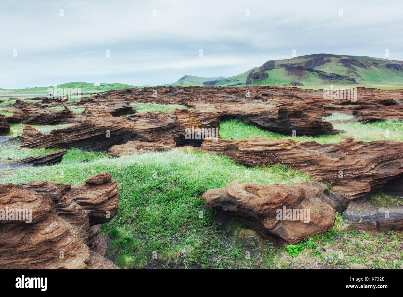 Vista panoramica di rocce vulcaniche in Islanda Foto Stock