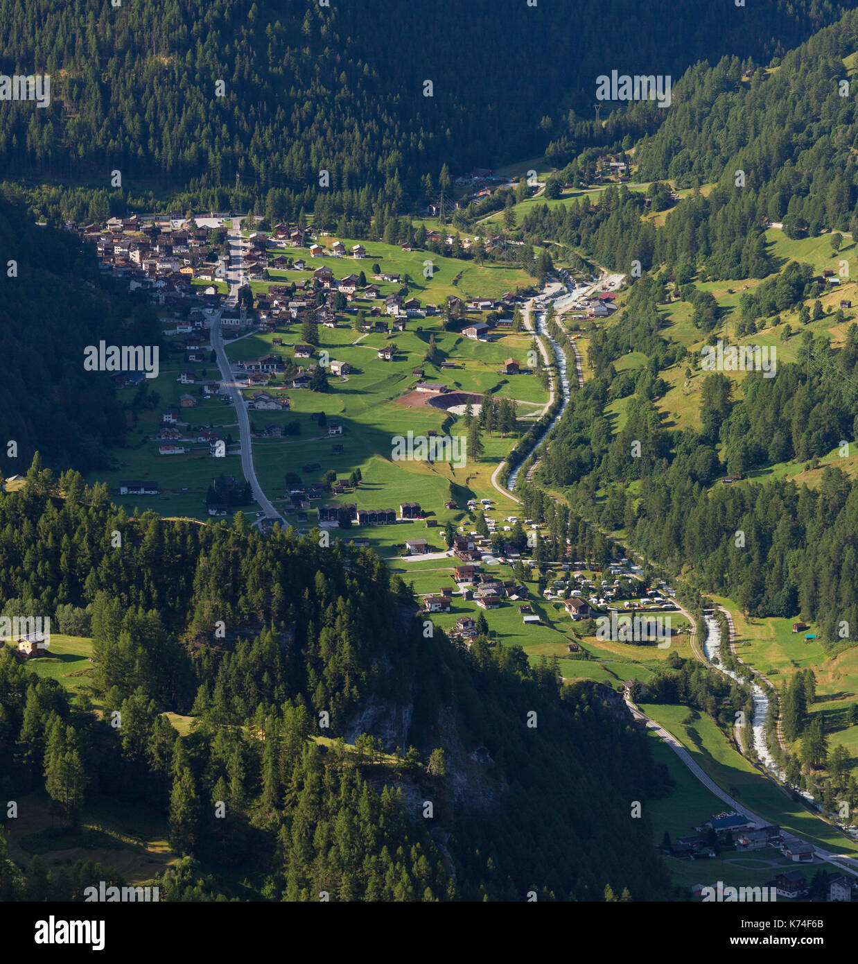 Les hauderes, Svizzera - les hauderes, un villaggio svizzero nelle alpi Pennine nel canton Vallese Foto Stock