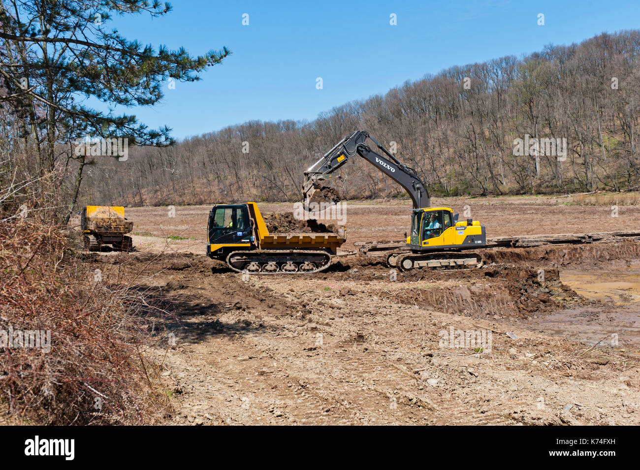 Attrezzature da costruzione Rimozione sedimenti dal lago secco letto di speedwell forge lago, lititz pennsylvania Foto Stock