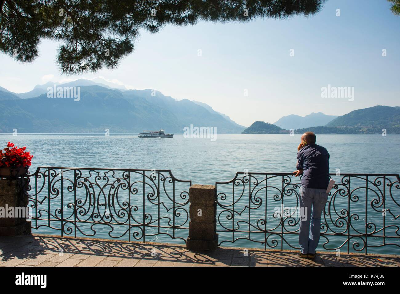 L'Italia, Lombardia, provincia di Como, Menaggio sulle rive del lago di Como Foto Stock