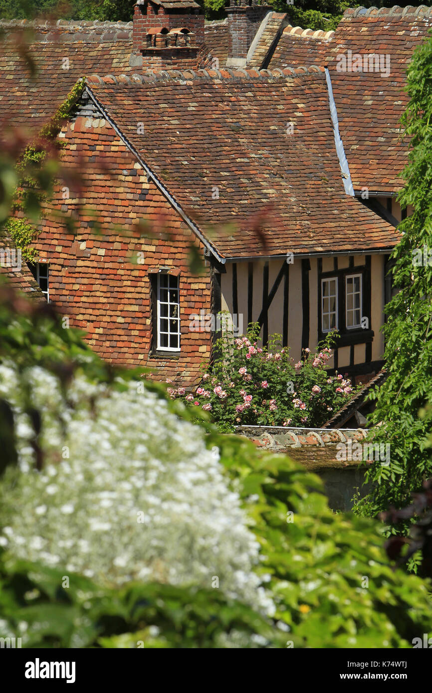 Il villaggio di Gerberoy, elencati "Plus Beaux Villages de France', uno dei più bei villaggi francesi, in Piccardia Foto Stock