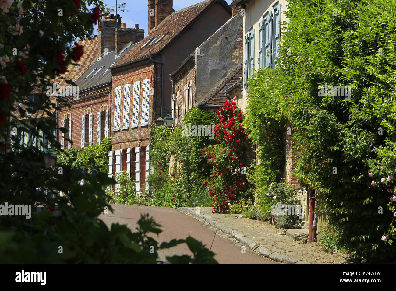 Il villaggio di Gerberoy, elencati "Plus Beaux Villages de France', uno dei più bei villaggi francesi, in Piccardia Foto Stock