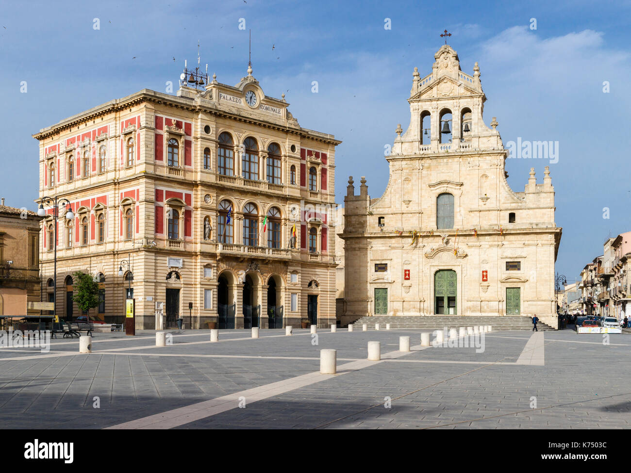 In piazza Carlo Maria Carafa, il municipio, la chiesa madre, catania, città metropolitana di Catania, Sicilia, Italia Foto Stock