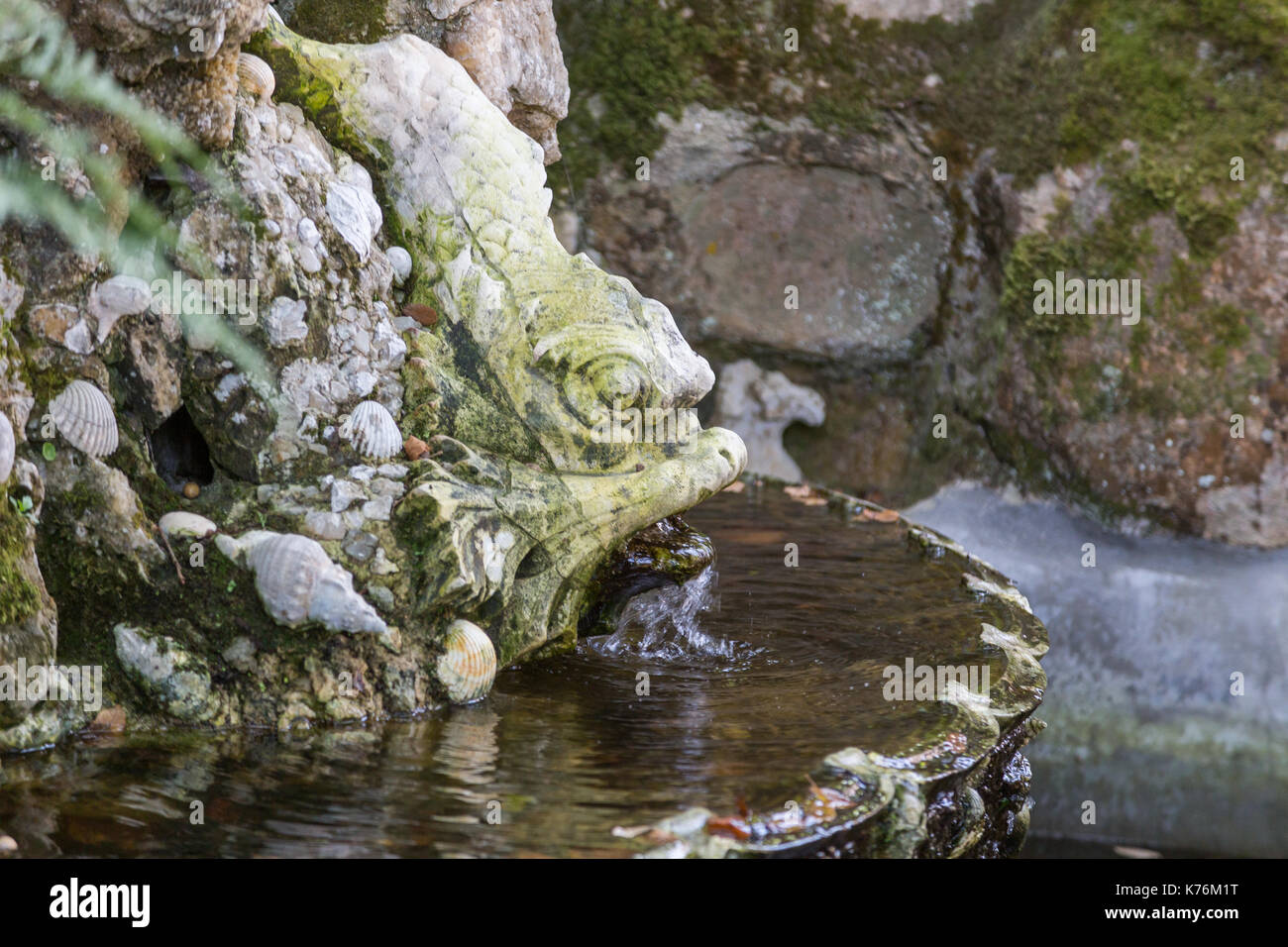 Elementi di architettura del palazzo regaleira (Quinta da Regaleira) situato a Sintra, Portogallo Foto Stock