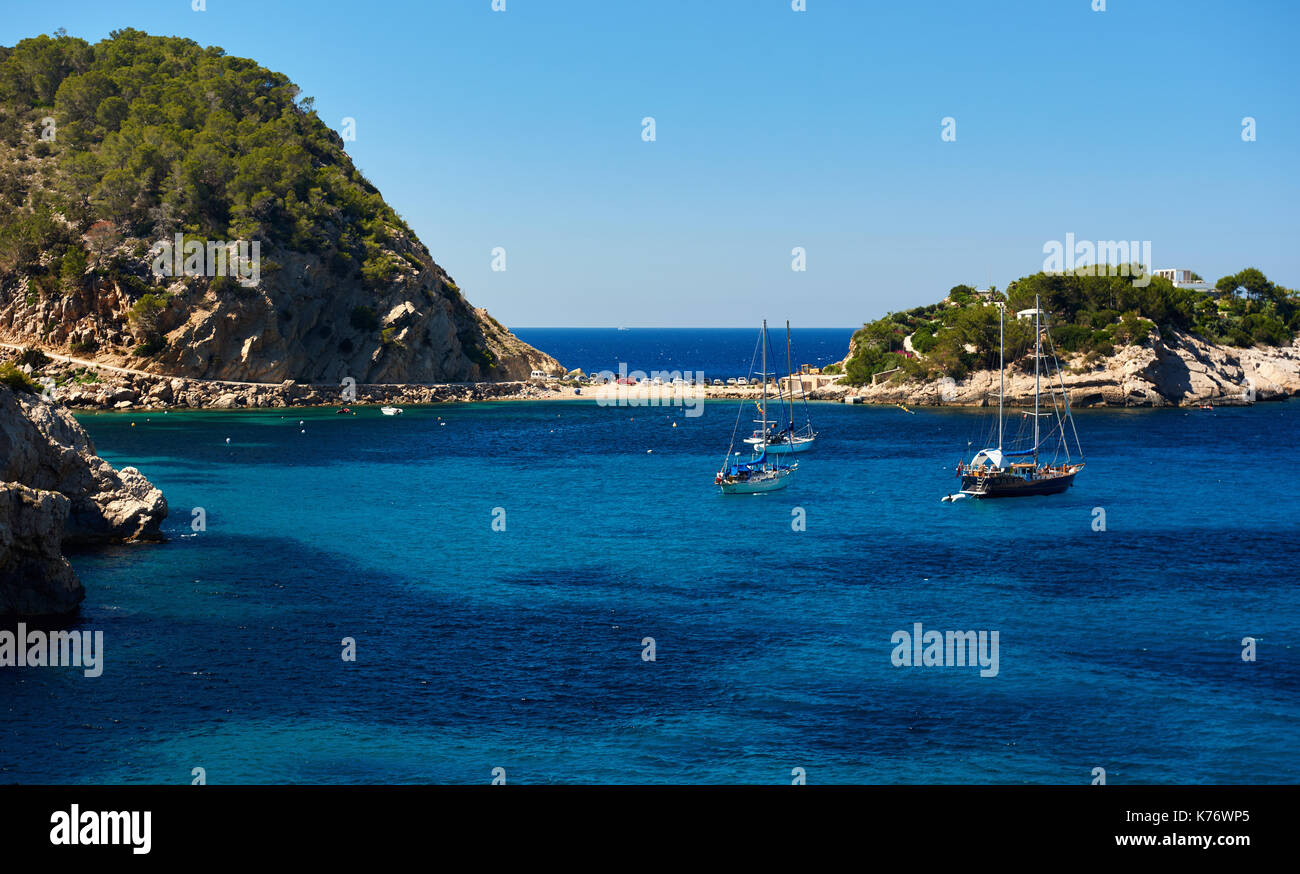 Barche a vela a Puerto de san miguel di Ibiza Isole Baleari Spagna Foto Stock