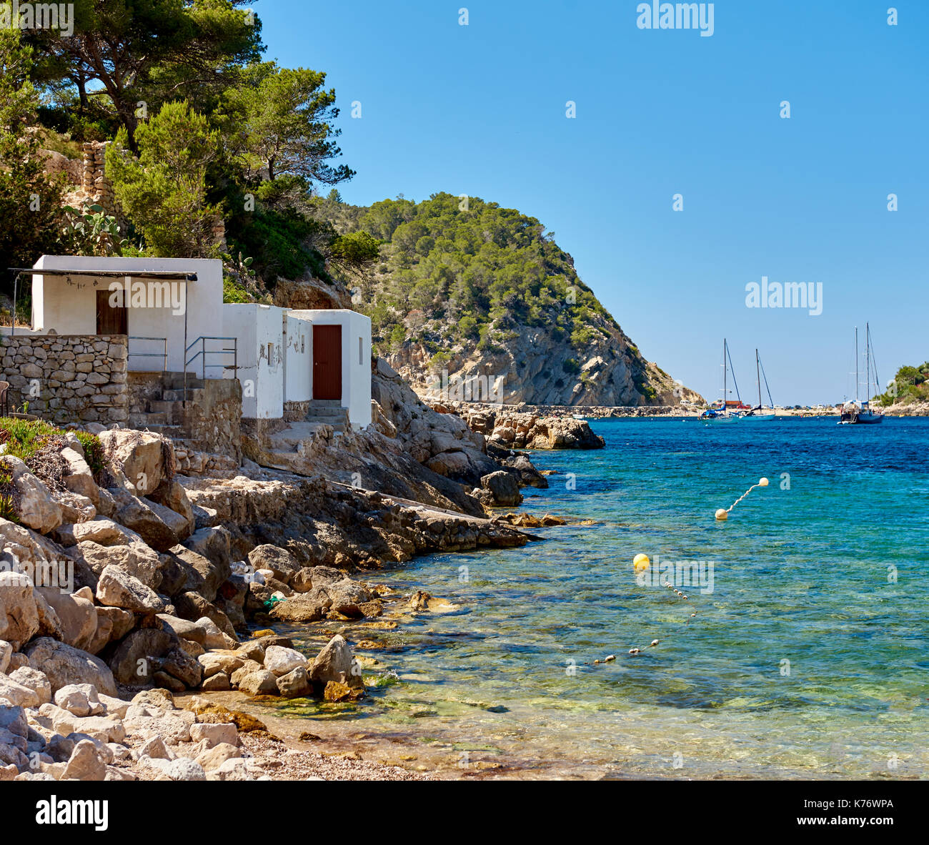 Costa rocciosa di puerto de san miguel in Ibiza Isole Baleari Spagna Foto Stock