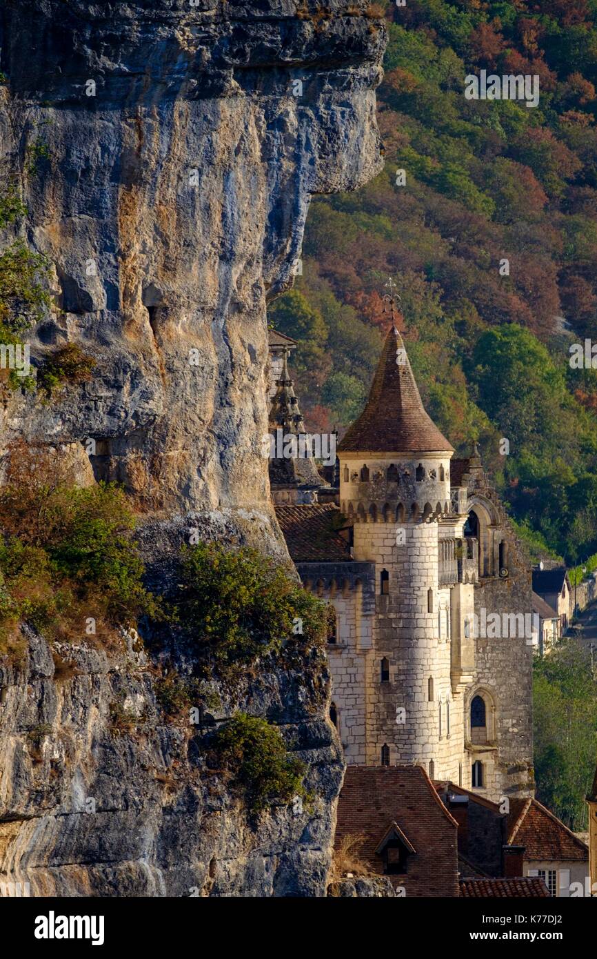 Francia, Lot, Haut Quercy, Rocamadour, fermata su Saint Jacques de Compostelle pellegrinaggio, Tulli palazzo vescovile Foto Stock