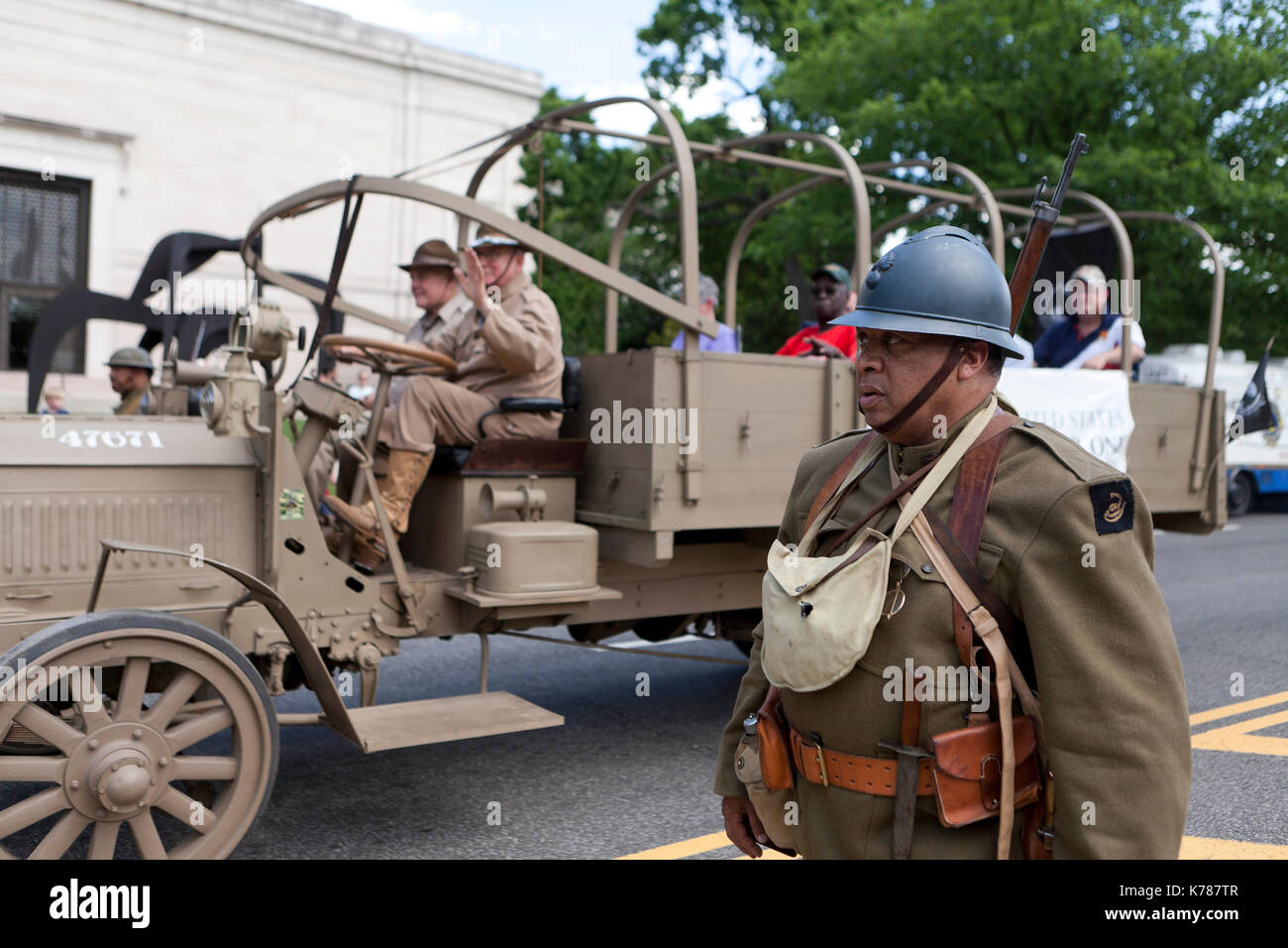 WWI soldier reenator durante il National Memorial Day parade - Washington DC, Stati Uniti d'America Foto Stock